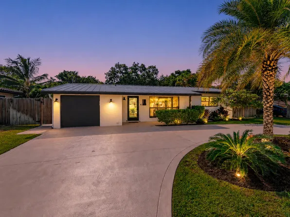 300 SE 8th Avenue, Deerfield Beach, FL 33441