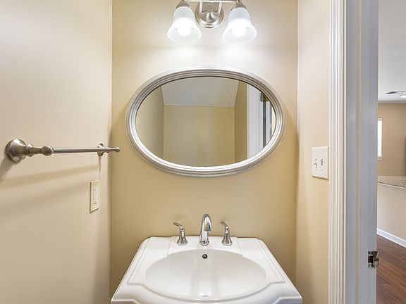 2nd image of 5071 Afton Way SE