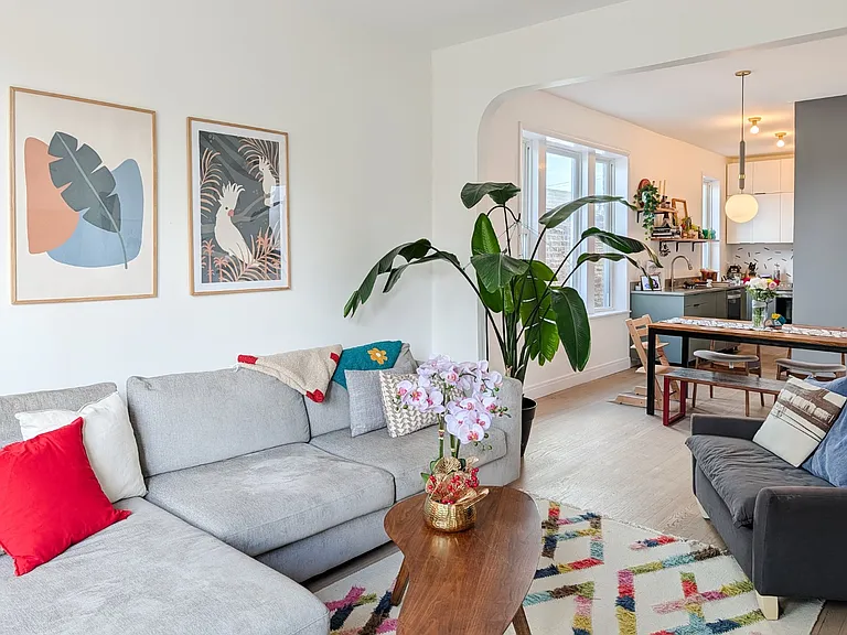 3231 W Armitage Ave — Photo 4