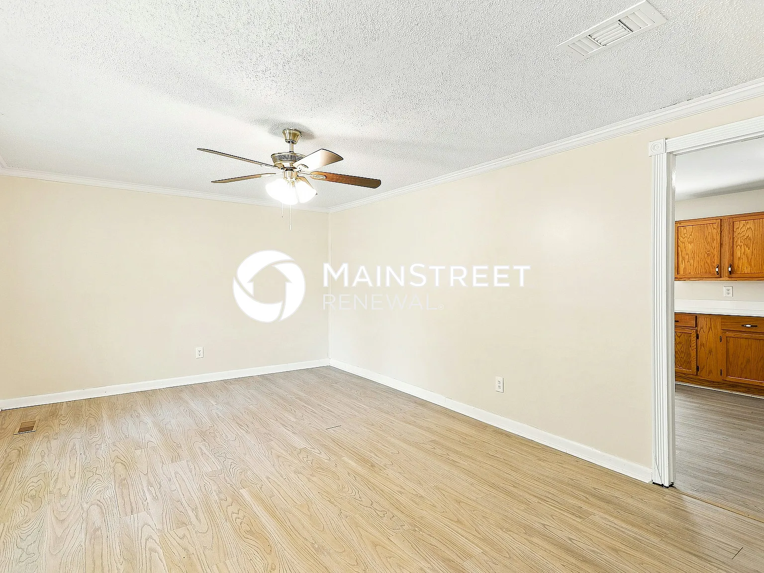 5057 Oak Leaf Cir — Photo 3
