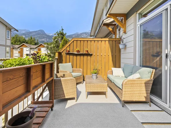 1188 Wilson Cres #4, Squamish, BC V8B 0M4