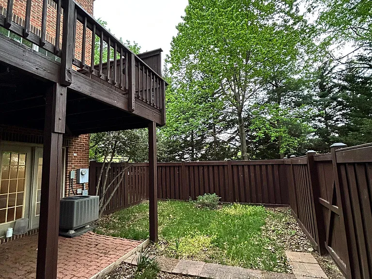 8021 Merry Oaks Ct — Photo 58