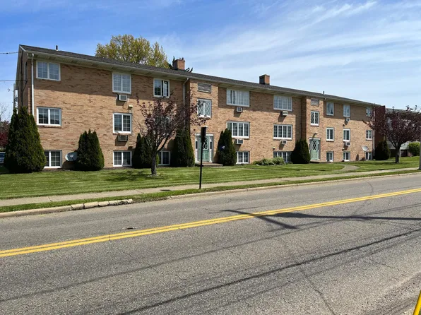 705 E Maple St #3E, North Canton, OH 44720