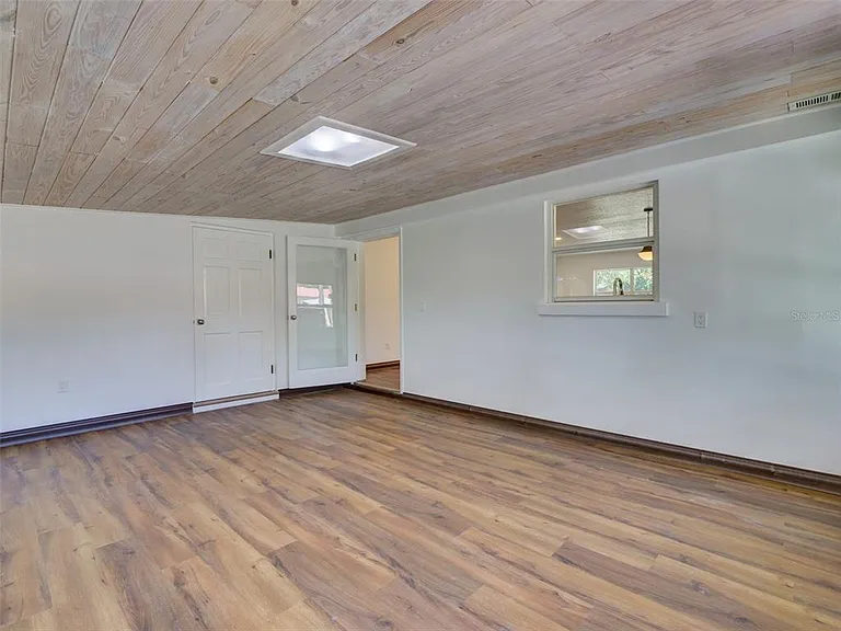305 Sunset Dr — Photo 22