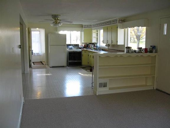 Open Concept 1st Floor