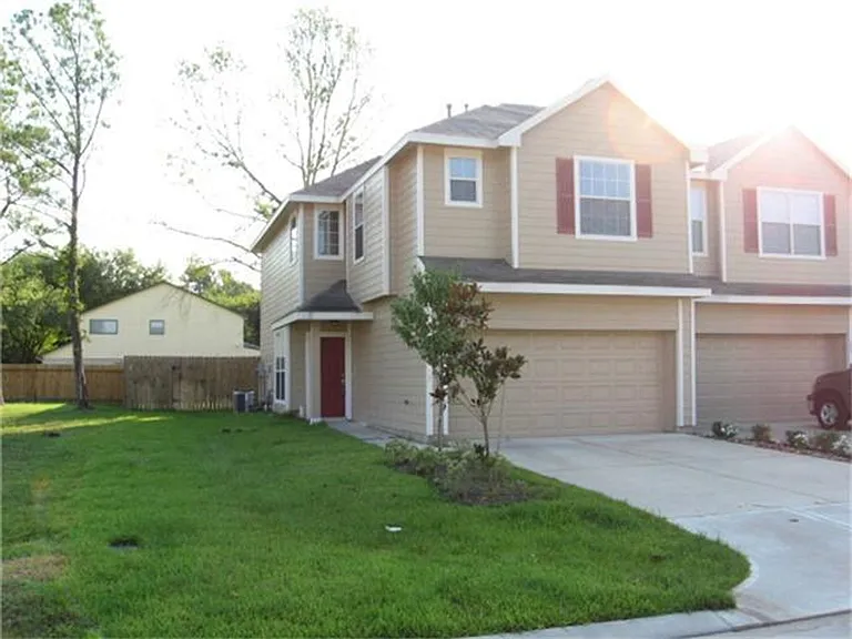 17154 Oakwood Chase Dr — Photo 1