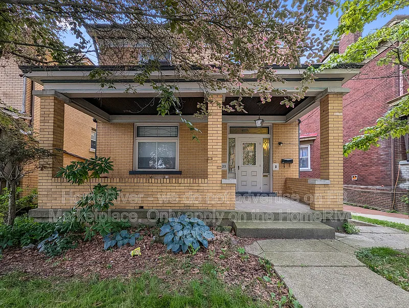 213 Giffin Ave #1