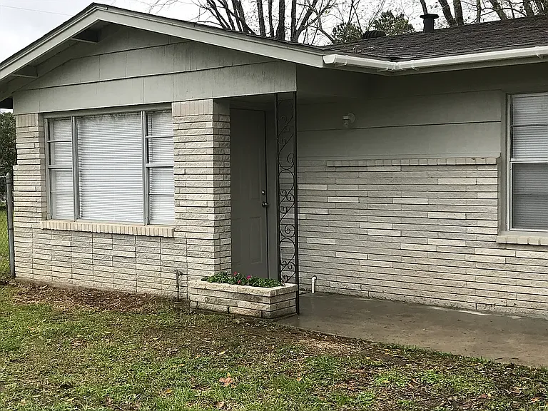 435 S Beech St — Photo 10