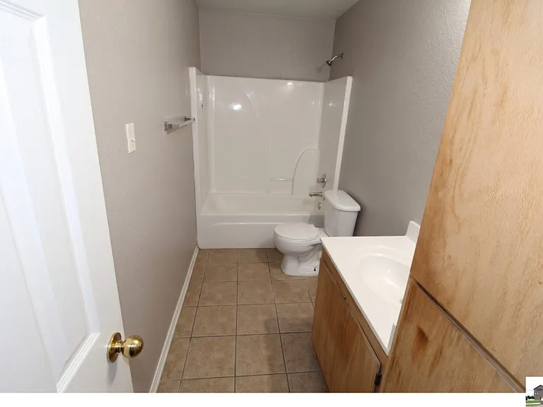 304 Jeff Gordon Dr #A — Photo 13