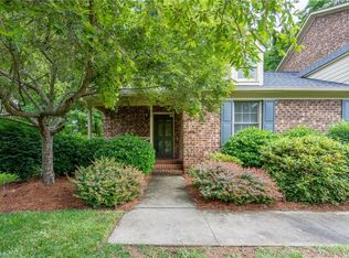 25 Milpond Ln, Greensboro, NC 27455