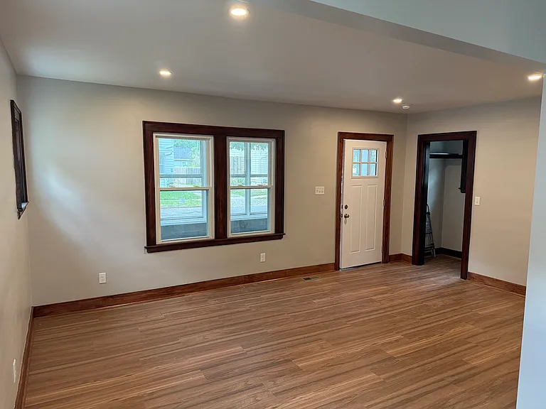 813 Fleming Ave — Photo 3