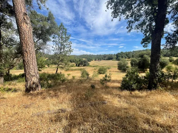 11028 Karen Dr, Grass Valley, CA 95949