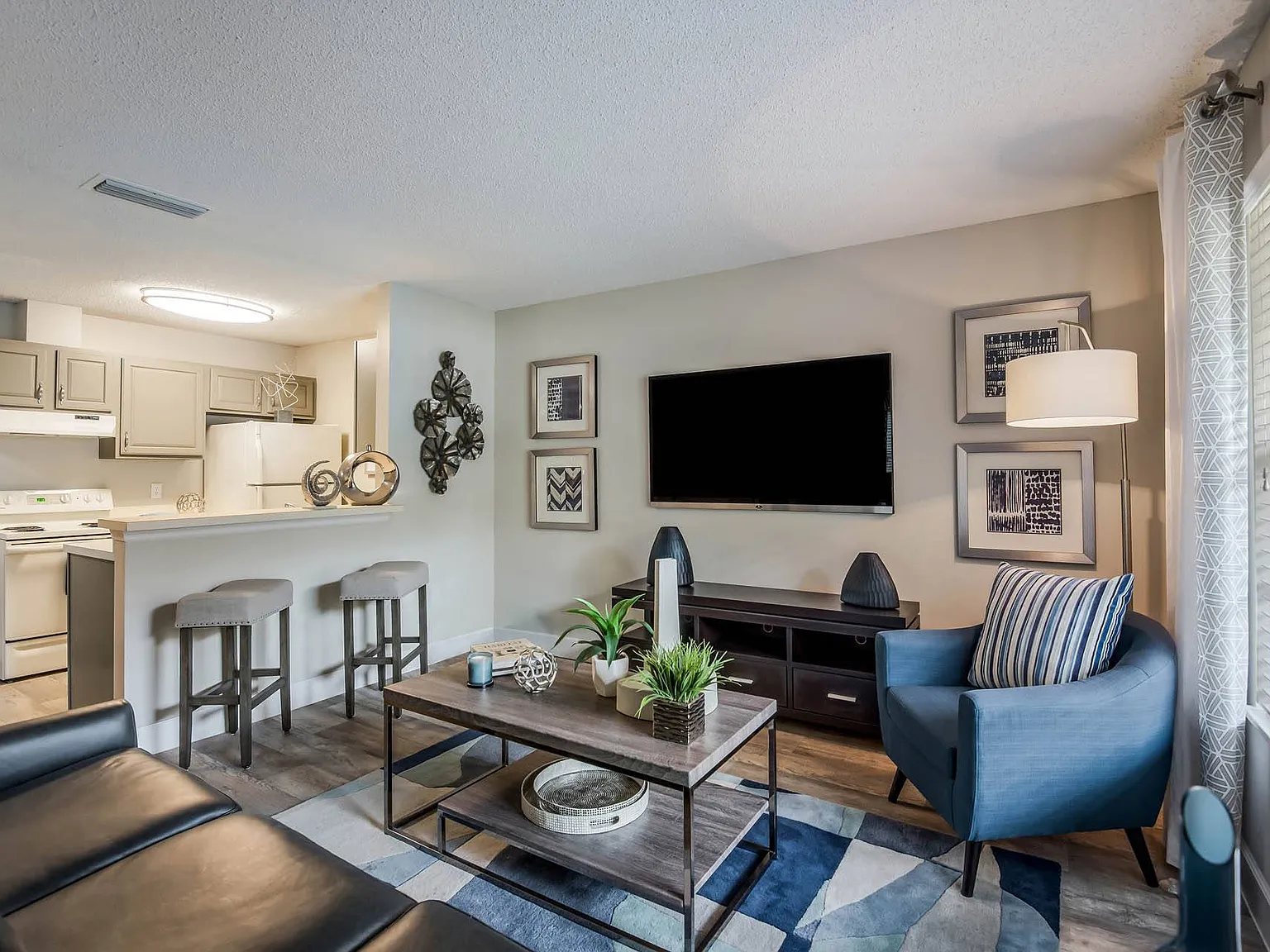 Sanford Landing Apartments — Photo 3