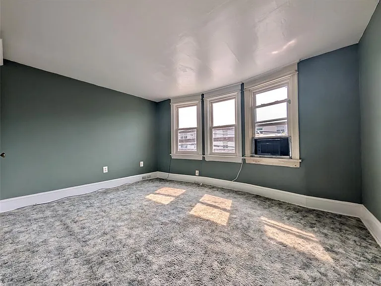 1083 Main St #2 — Photo 12