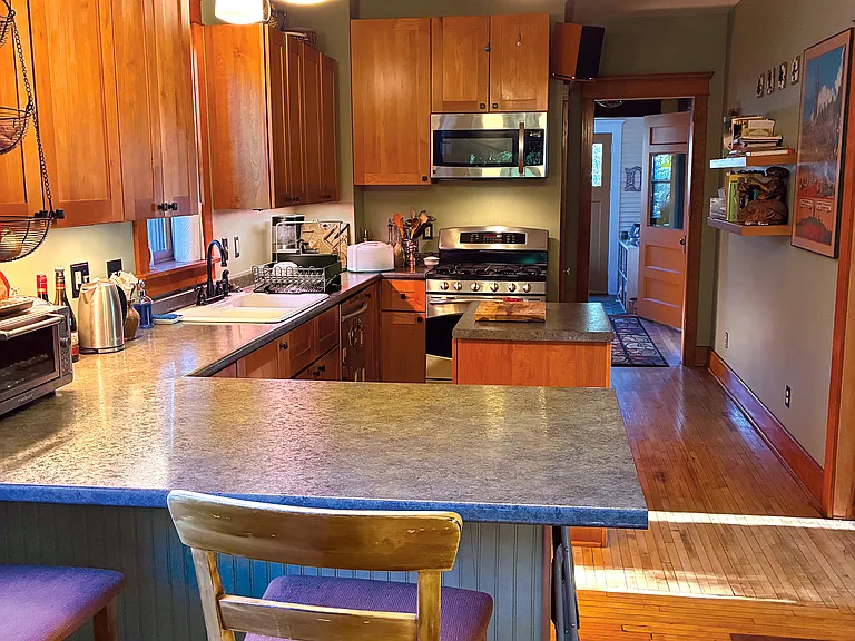 1178 Burns Ave — Photo 3