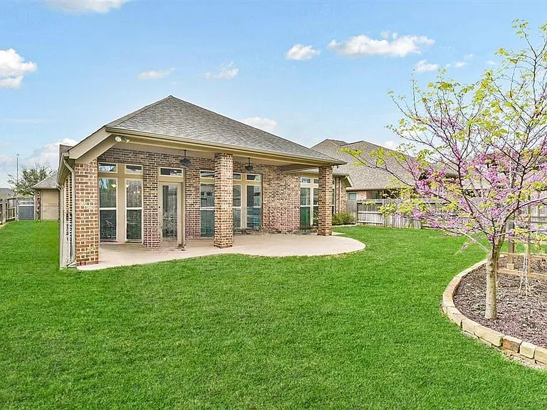 18614 Town Bluff Dr — Photo 27