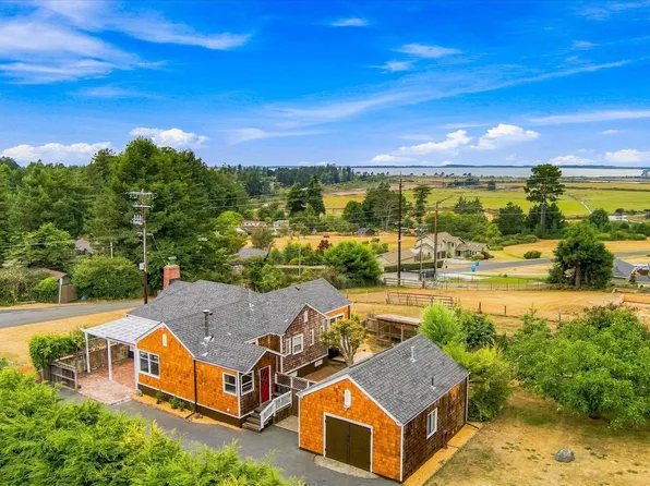3253 Mitchell Heights Dr, Eureka, CA 95503