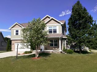 1203 Ashford Ct, Mahomet, IL