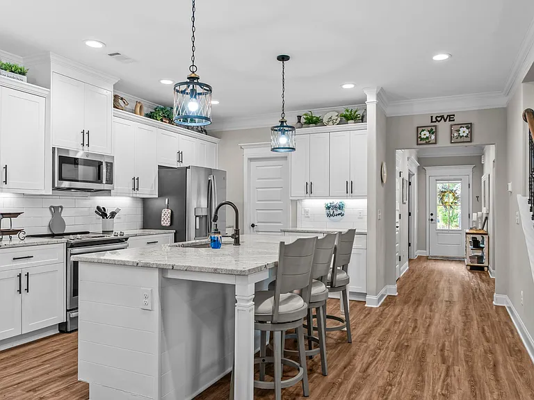 1540 Carriage Ridge Dr — Photo 13