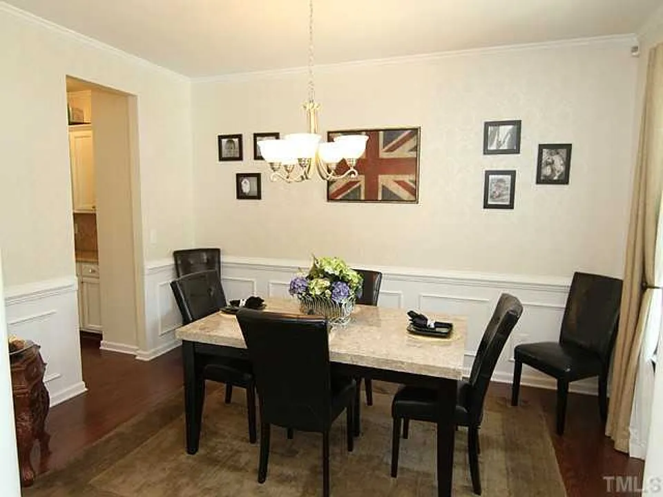 5 bed, 3063 sqft, $3,100 — Photo 4
