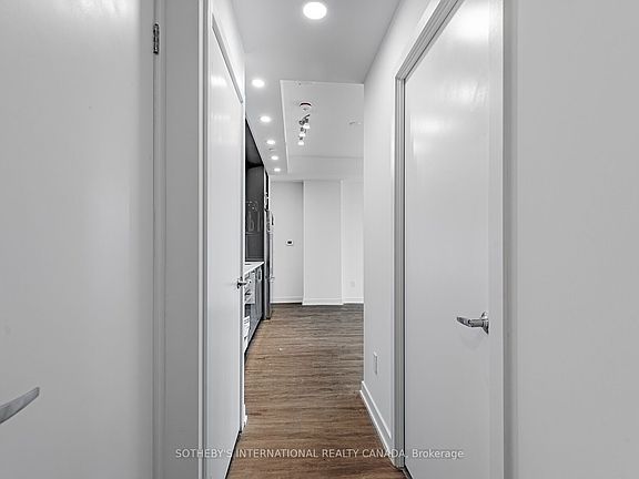 4th image of 1 Cardiff Rd #801