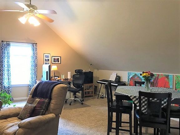 5th image of 511 Johnstown Dr