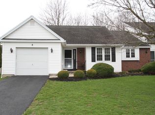 8 Foxtail Ln, North Chili, NY