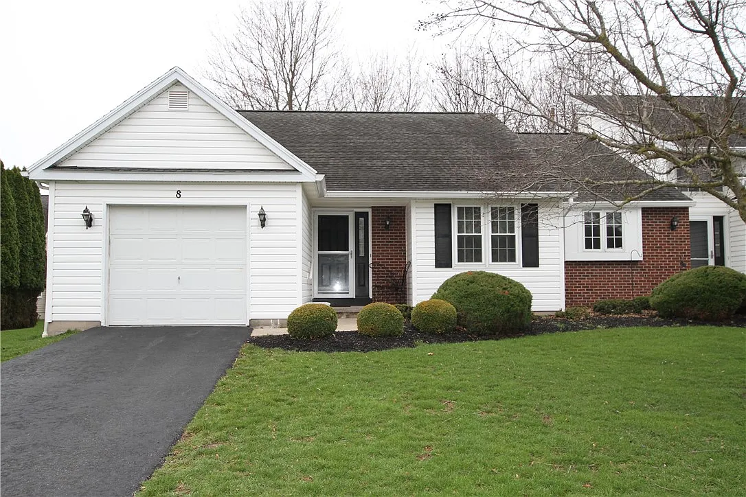 8 Foxtail Ln photo 1