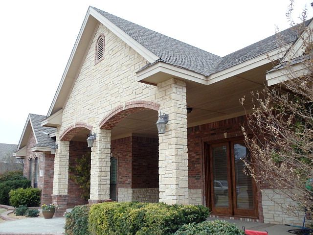 1st image of 1917 Gladewood Dr