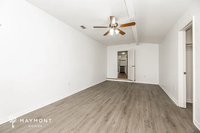 8726 Monroe Ave — Photo 10