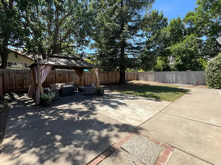9322 Laguna Pointe Way — Photo 20