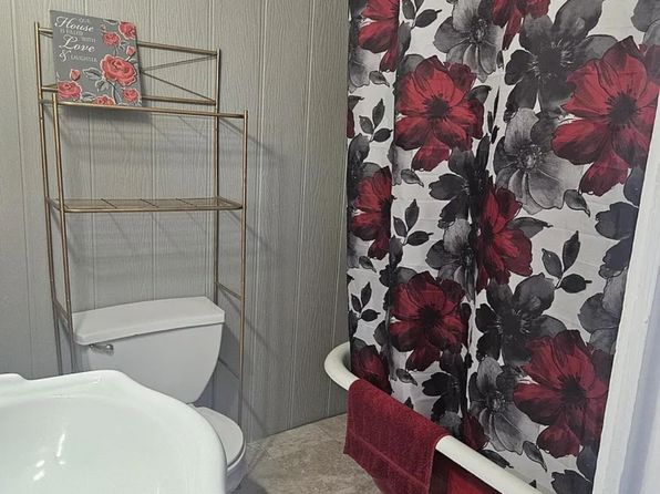 101 Camp St, Ellisville, MS 39437