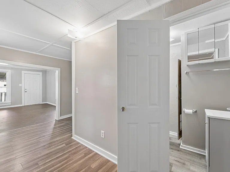 33225 W 83rd St — Photo 13