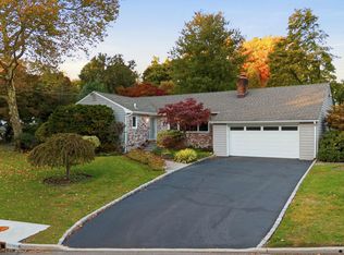 20 Fox Ridge Lane, Locust Valley, NY 11560