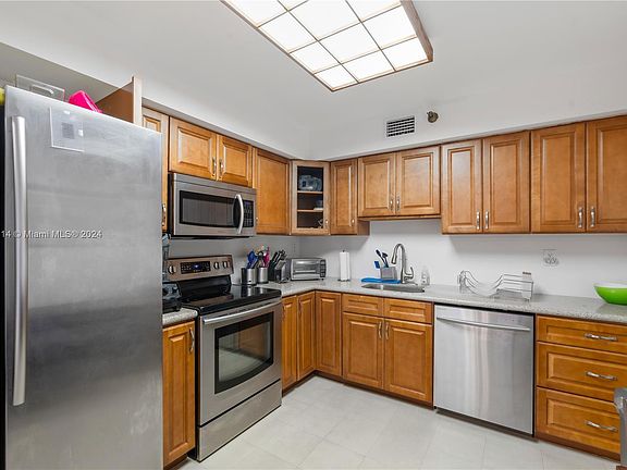 2nd image of 3530 Mystic Pointe Dr APT 308