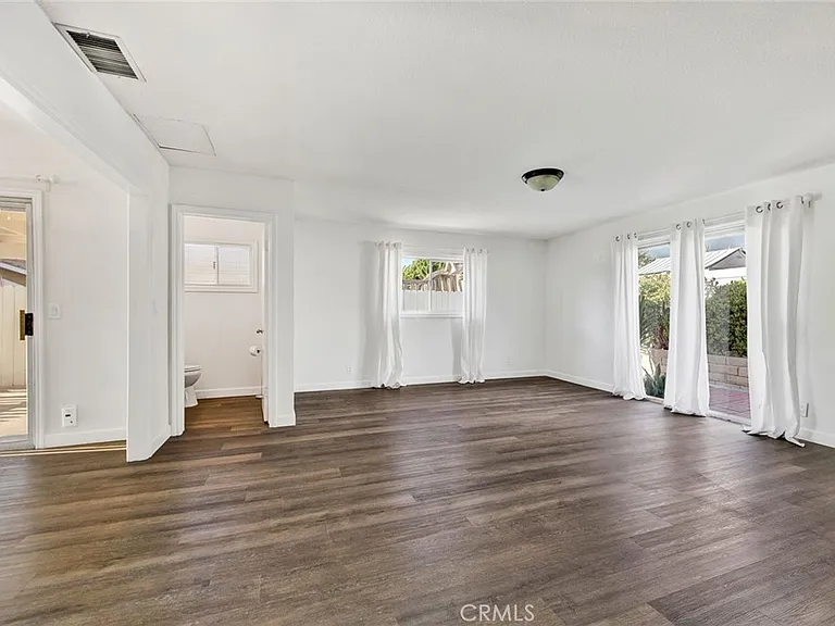 20852 Lancelot Ln — Photo 3
