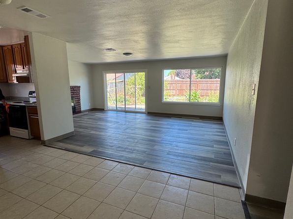 8220 Bernay Dr