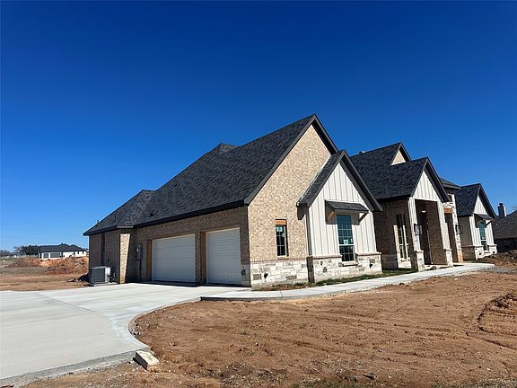 2nd image of 2220 County Road 4371