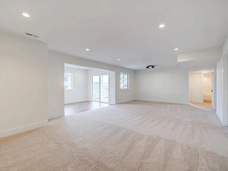 18062 Alpine Dr — Photo 31