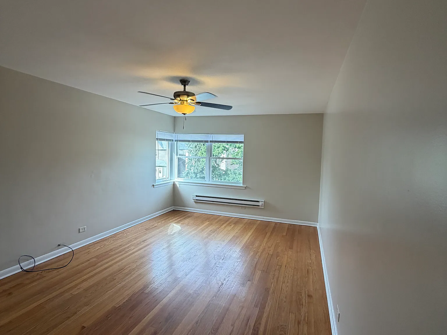 2 bed, 1000 sqft, $1,650 — Photo 4