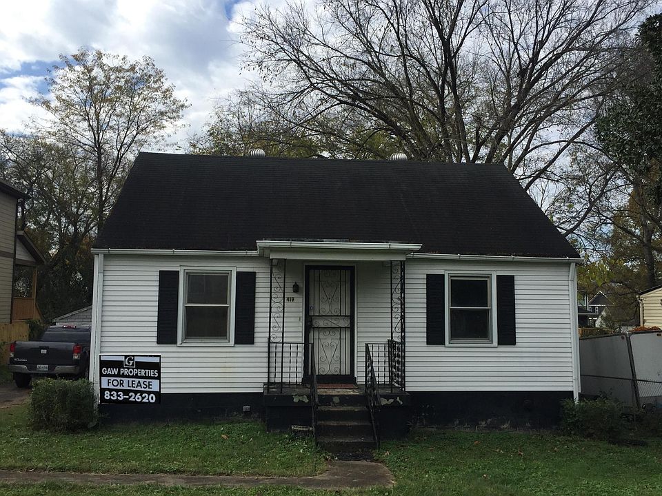 2nd image of 419 W Bend Dr