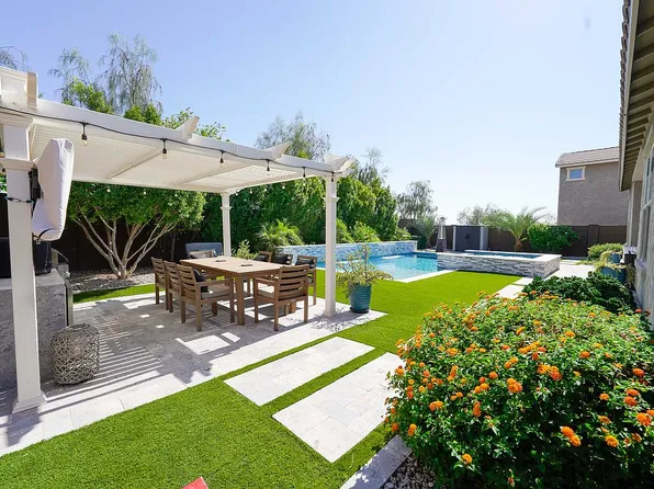 10225 W Saddlehorn Rd, Peoria, AZ 85383