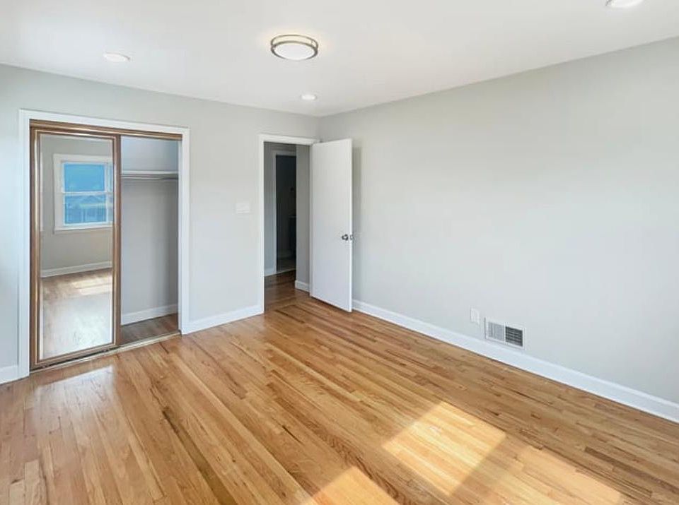 1st image of 7034 Tamoshanter Way #1