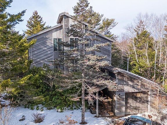 2nd image of 31 Schaefer Lane