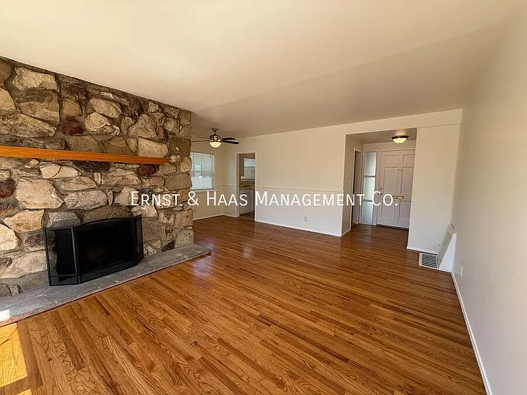 2862 Knoxville Ave — Photo 13
