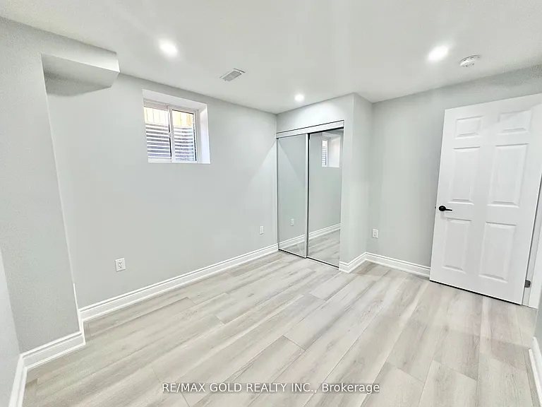555 Settlers Rd W #BASEMENT — Photo 14