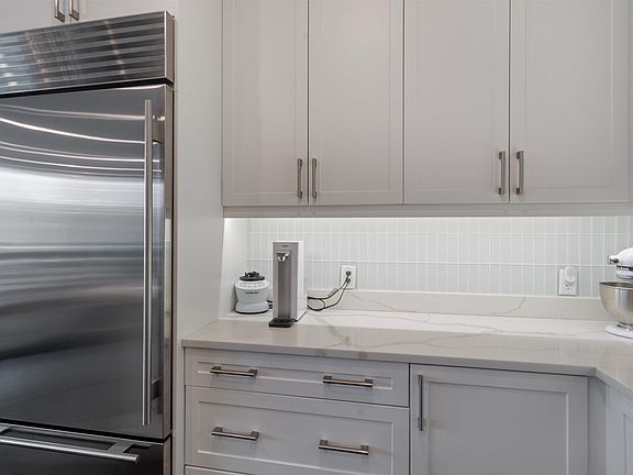 5th image of 3 Somerset Ln Unit 415