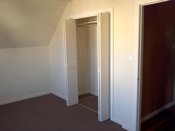 3rd image of 25 Stoehrs Pl Floor 3