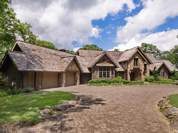 1045 Cherokee Trce, Sapphire, NC 28774