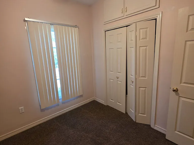 4608 Scarlet Dr E — Photo 3
